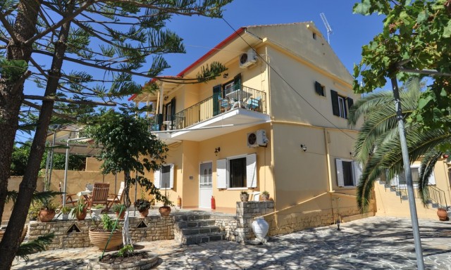 Arthur’s House & Apts