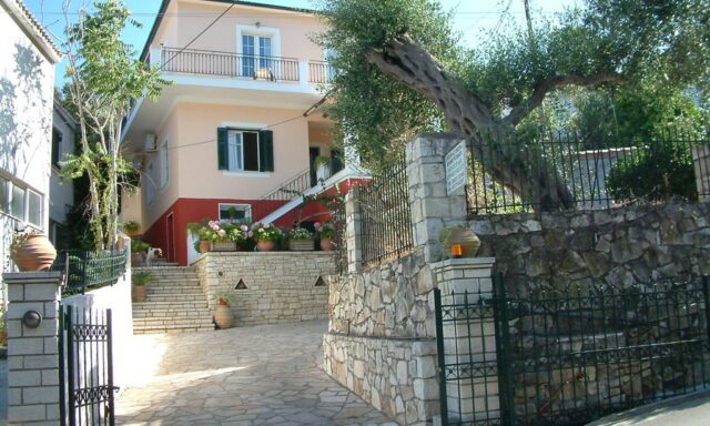 Smaragda Apartments